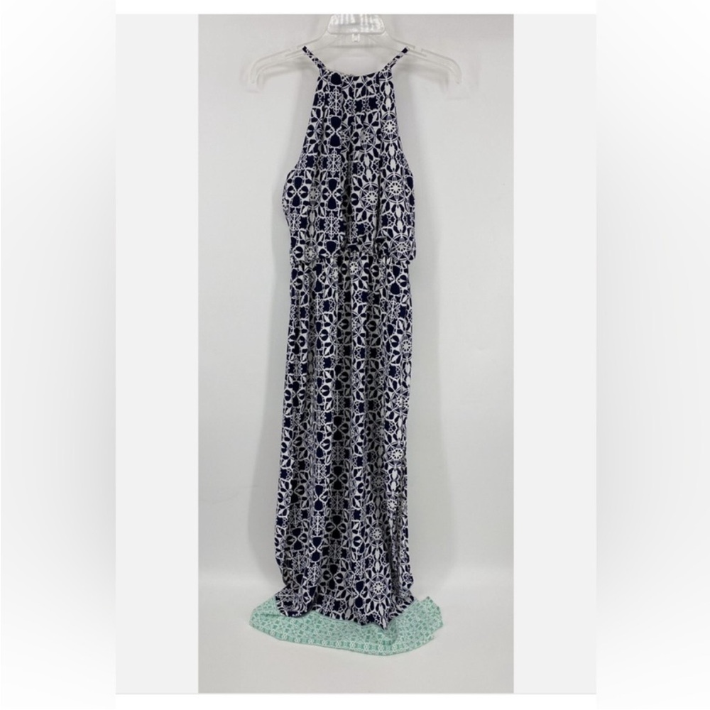 B. Darlin maxi dress size 4